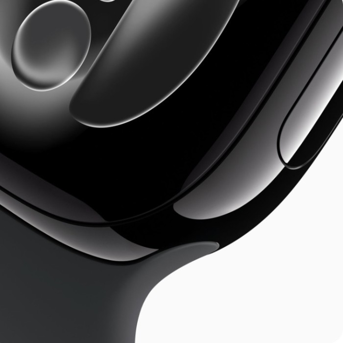 Apple Watch Series 11, 46 мм, Умные часы Корпус из алюминия Черный глянец, спортивный ремешок Черный S/M