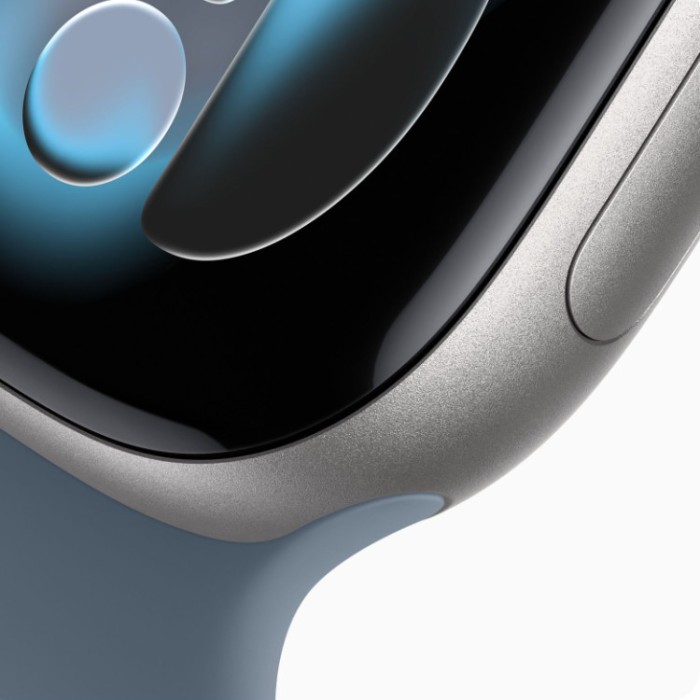 Apple Watch Series 11, 42 мм (MEQU4) Умные часы Корпус из алюминия Черный глянец, спортивный ремешок Черный  M/L
