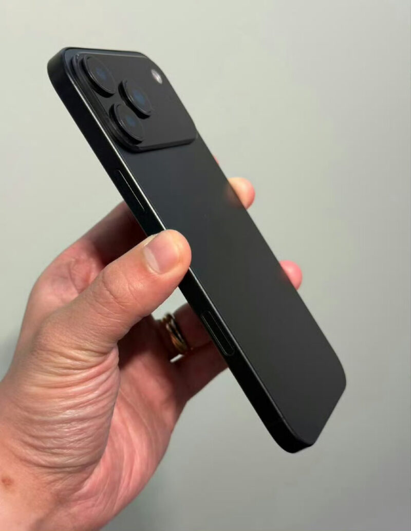 Качественный макет iPhone 17 Pro 2 cf718196ecf59b74415c96a9170f77c4