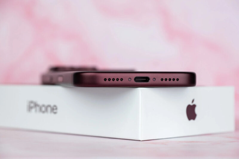 Официальный обзор iPhone 18 Pro и iPhone 18 Pro Max 7 iphone 18 pro max review 6